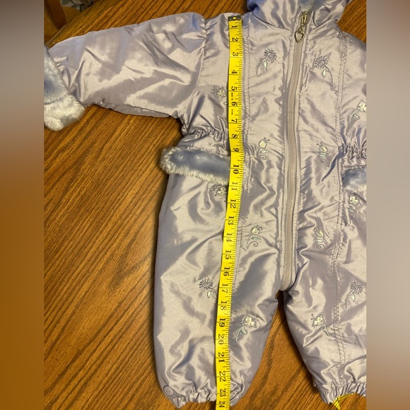 OshKosh B’gosh Lavender Hooded Zippered Snowsuit and Attached Mittens - 12 mos - Picture 12 of 13